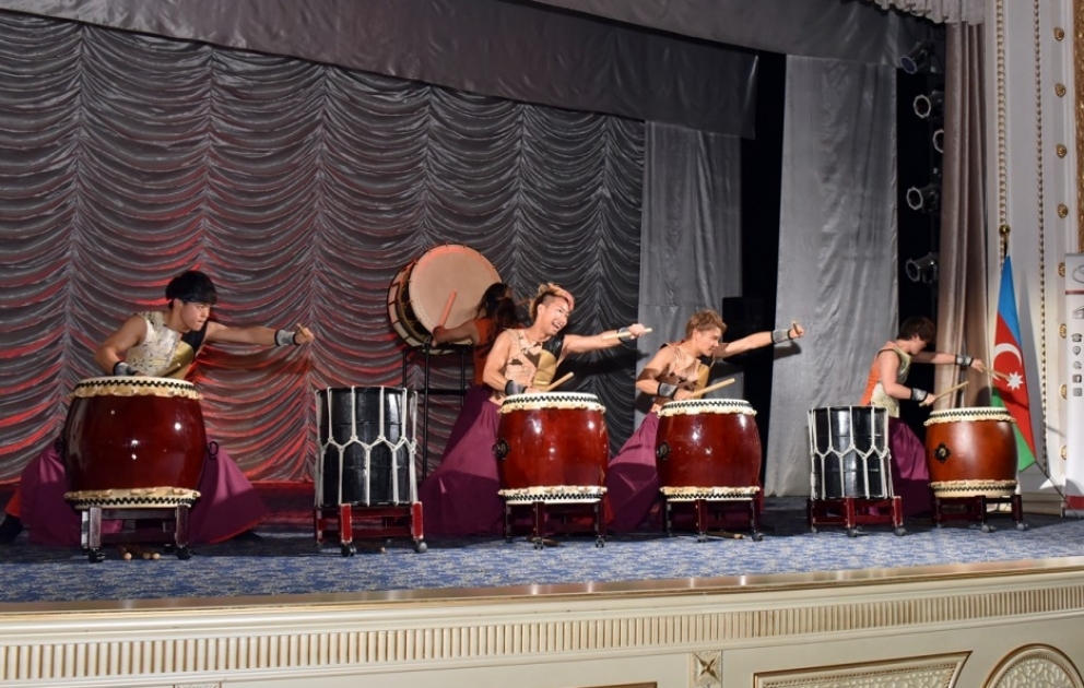 Yaponiyanın “Va-Liqa” musiqi qrupu Sumqayıtda