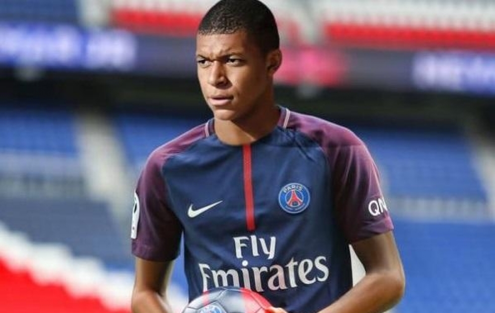 Mbappe Fransada ilin ən yaxşı gənc oyunçusu elan edilib