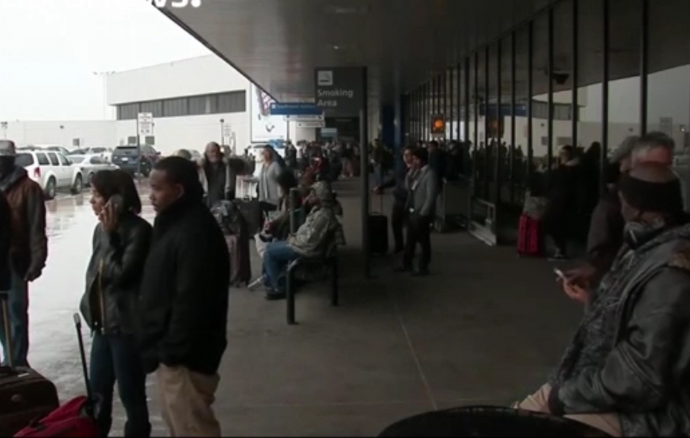 Atlanta aeroportunda on minlərlə sərnişin yığılıb