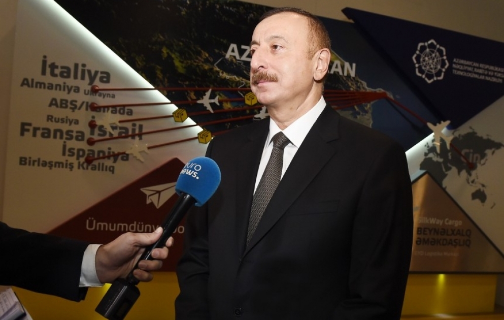 Reportage im Euronews über Ausstellung Bakutel-2017 
Aserbaidschans Präsident Ilham Aliyev beantwortete Frage von Fernsehkanal