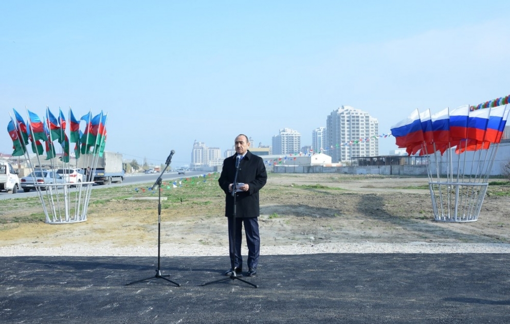 In Baku Grundstein eines Business-Centers Astrachan gelegt