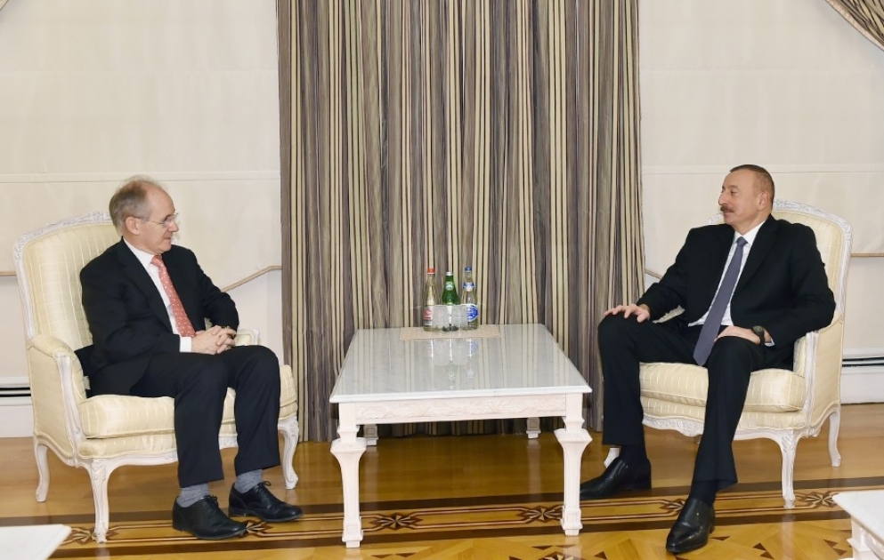 Staatspräsident Ilham Aliyev empfängt den leitenden Vizepräsidenten der Gesellschaft IBM Erich Clementi