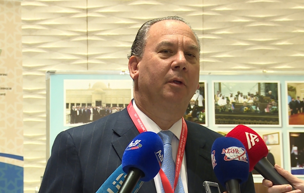 Azərbaycanı dinlərarası və mədəniyyətlərarası dialoqda liderlik edən bir ölkə kimi tanıyıram