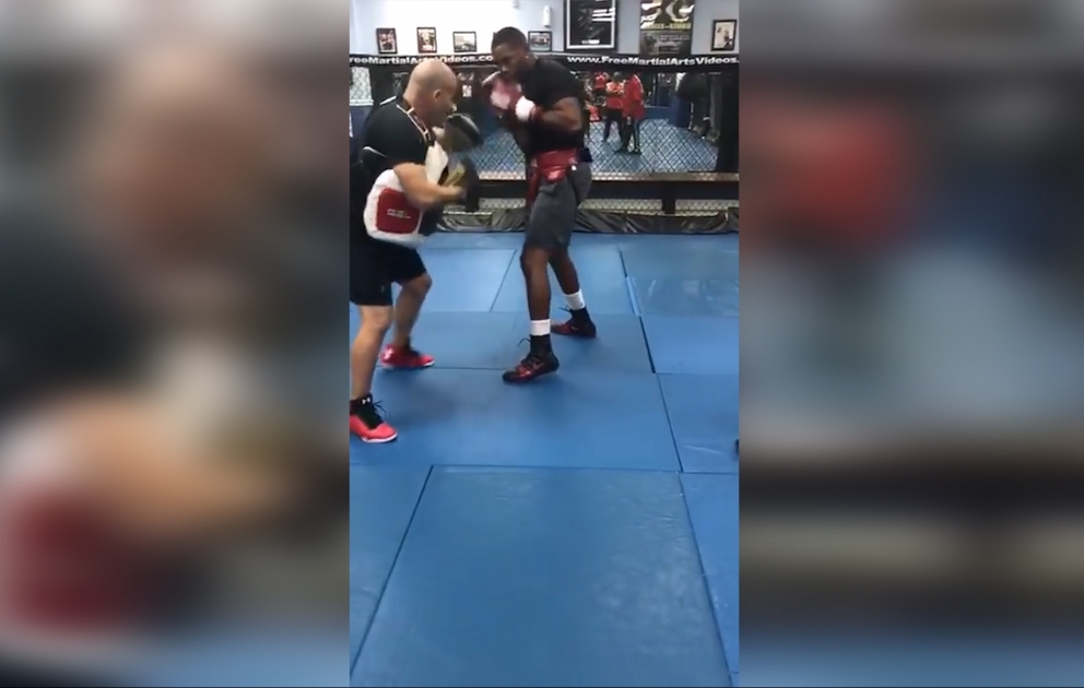 Cuban boxer knocks out his coach