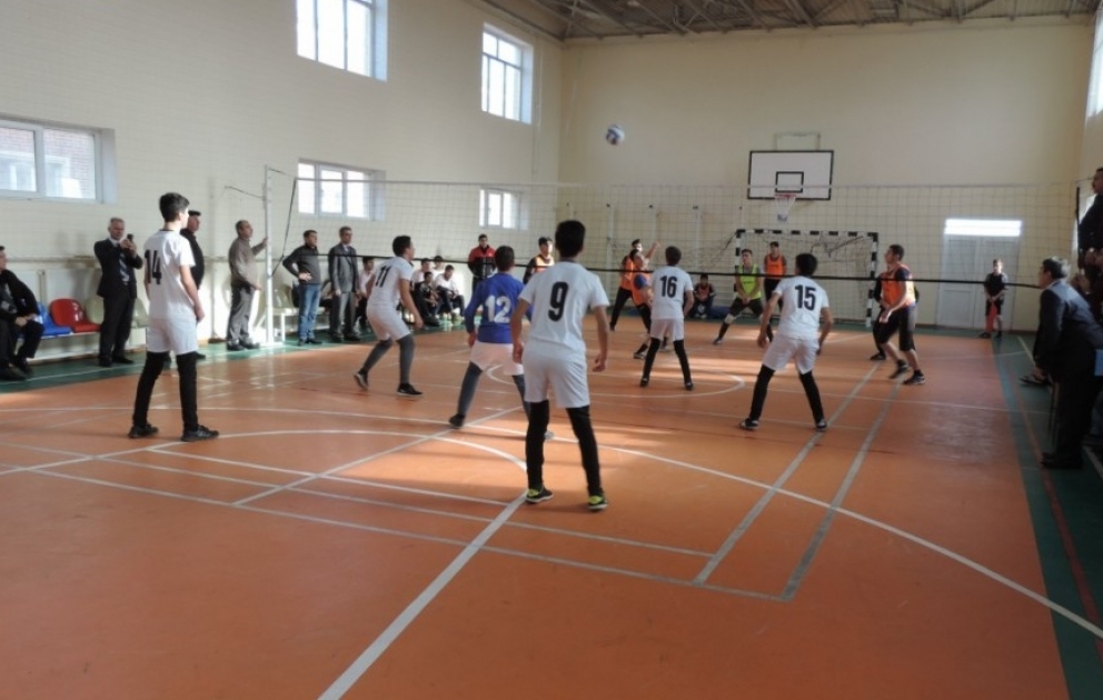 Qubada voleybol üzrə rayon birinciliyinin qalibləri mükafatlandırılıb