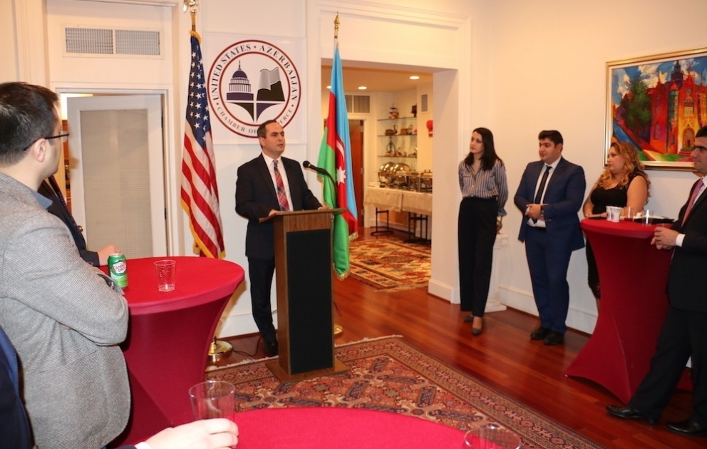 Vaşinqtonda Dünya Azərbaycanlılarının Həmrəyliyi günü və Yeni il bayramı qeyd edilib