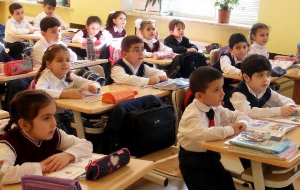 Elektron sistem vasitəsilə məktəblərə 50 minədək uşaq qəbul olunub