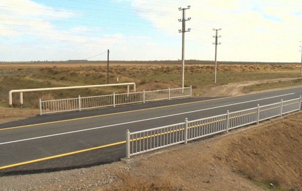 Biləsuvar rayonunda 23 km-lik yol istifadəyə verilib