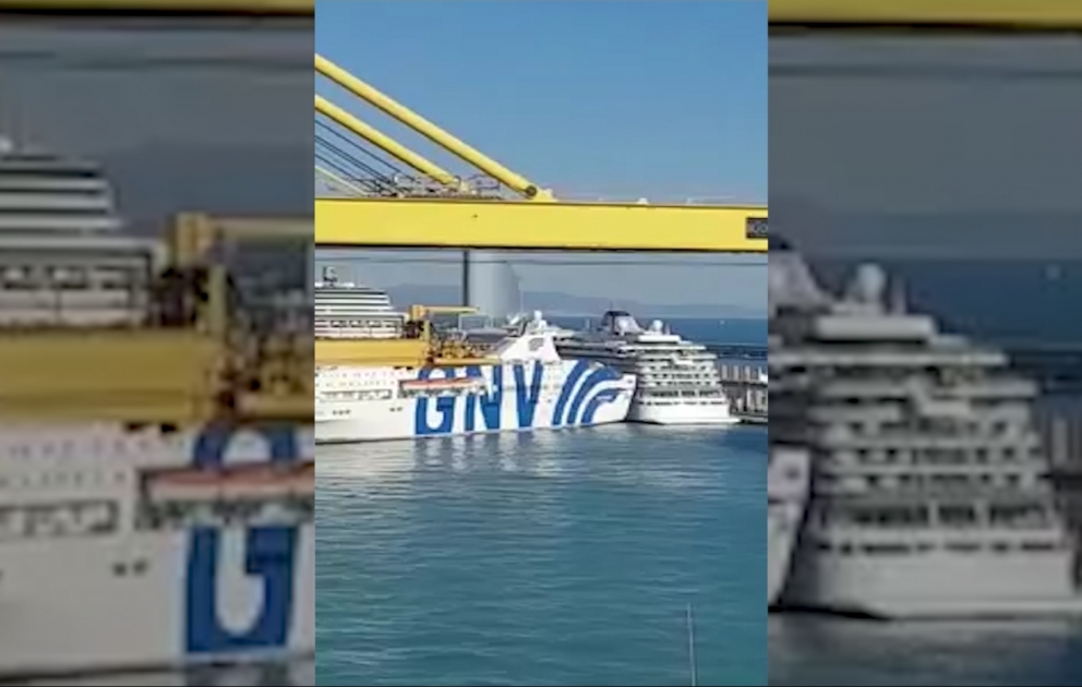 Barselonada bərə gəzinti gəmisi ilə toqquşdu