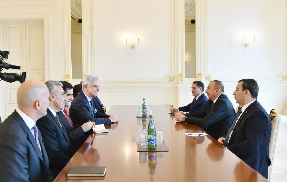 Aserbaidschans Präsident Ilham Aliyev empfängt türkische Delegation