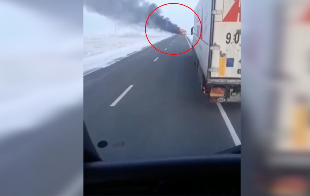Qazaxıstanda 52 nəfər avtobusda yanaraq ölüb