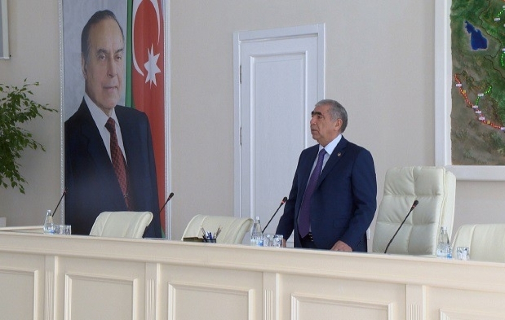 Azərbaycan Avtomobil Yolları Dövlət Agentliyində 20 Yanvar şəhidlərinin xatirəsi anılıb