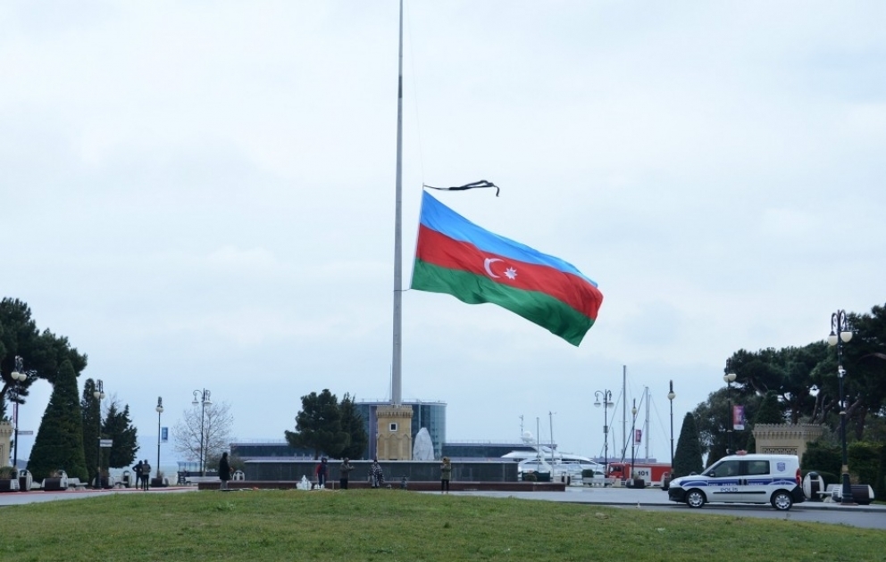 Azerbaijan observes moment of silence for Black January victims