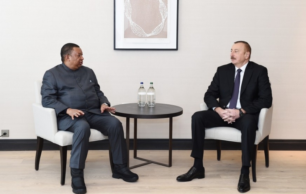 Prezident İlham Əliyev Davosda OPEC-in baş katibi ilə görüşüb