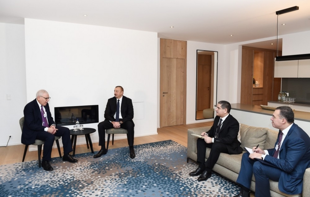 Prezident İlham Əliyevin Davosda ABŞ-ın “Carlyle Group” şirkətinin həmtəsisçisi və icraçı direktoru ilə görüşü olub