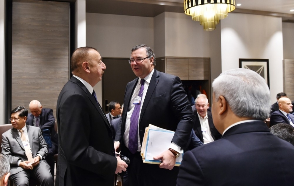 Tagung mit dem Namen "Treffen von Leadern für Öl- und Gasindustriepolitik" im Rahmen des WEF in Davos 
Aserbaidschans Präsident Ilham Aliyev nahm an Konferenz teil