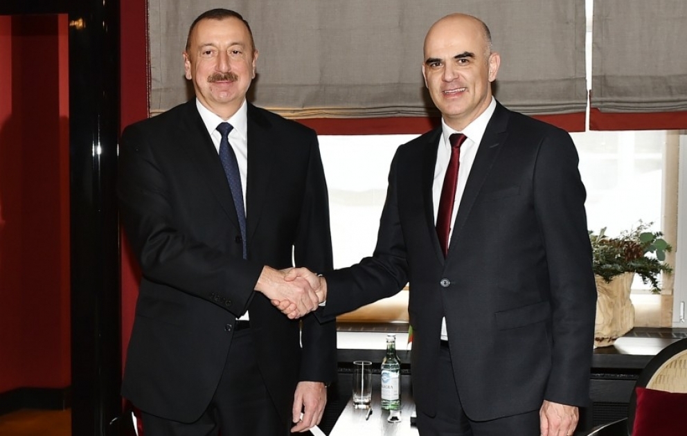 Entretien du président azerbaïdjanais avec son homologue suisse à Davos