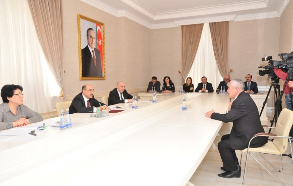 Mədəniyyət və turizm naziri Xırdalan şəhərində vətəndaşlarla görüşüb