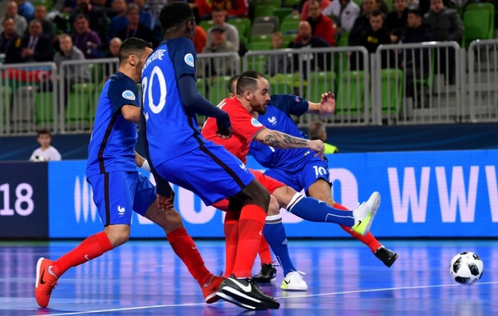 Азербайджан вышел в 1/4 финала