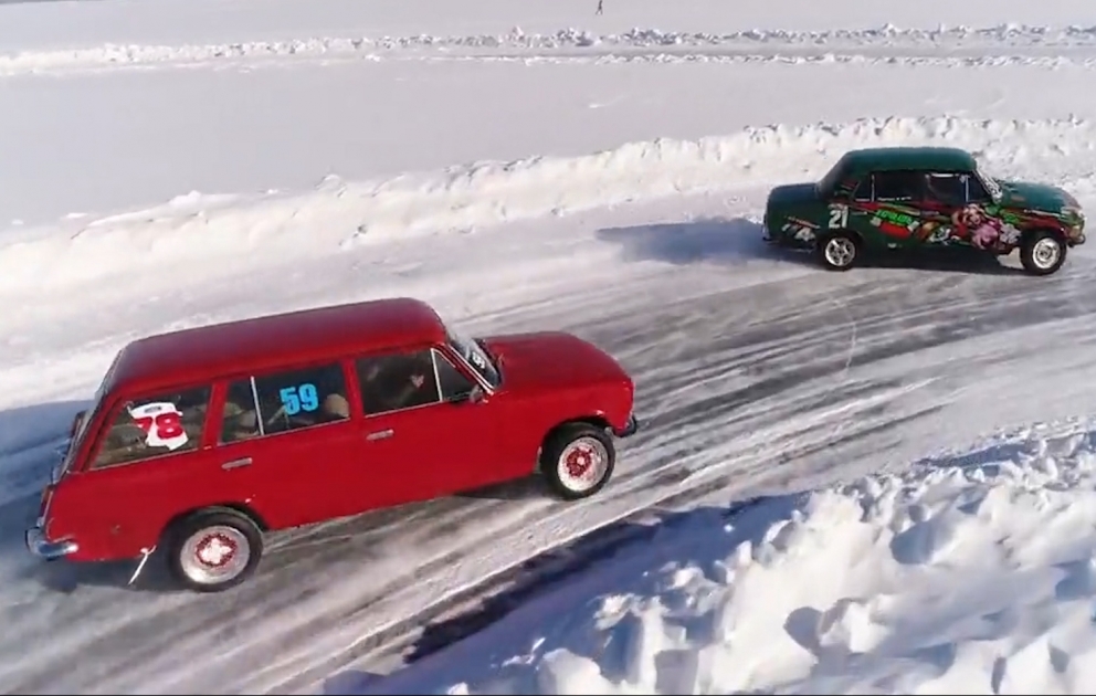 Winter-Drift-Meisterschaft  sowjetischer Autos-Rennspiele