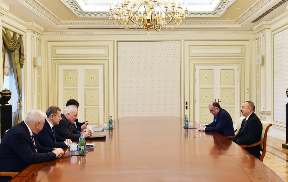 Staatspräsident Ilham Aliyev empfängt Ko-Vorsitzenden der OSZE Minsk-Gruppe