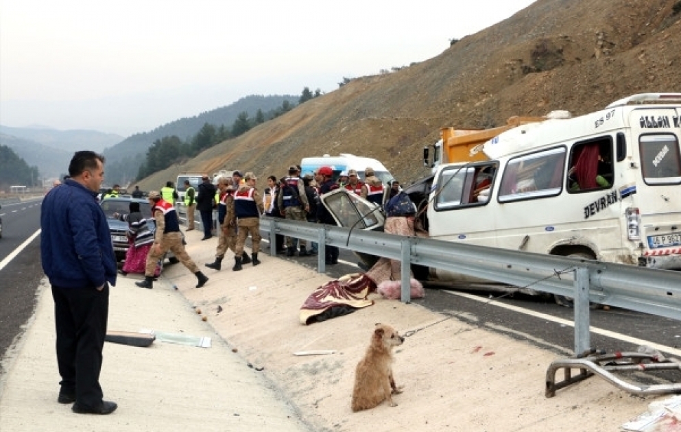 Türkiyədə qəza: 8 ölü, 8 yaralı