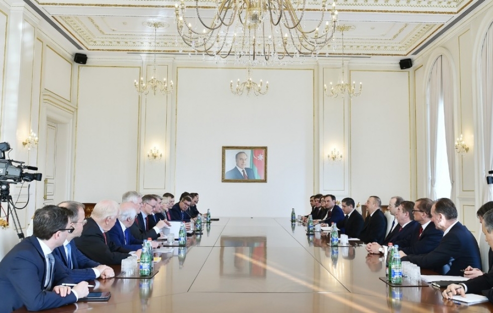 Aserbaidschans Präsident Ilham Aliyev empfängt Chef des Ost-Ausschusses der Deutschen Wirtschaft