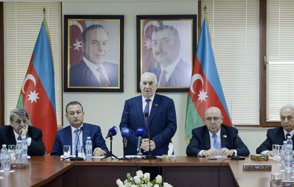 Ağsaqqallar Şurasının iclasında prezident seçkilərində İlham Əliyevin namizədliyinin dəstəklənməsi barədə qərar qəbul olunub