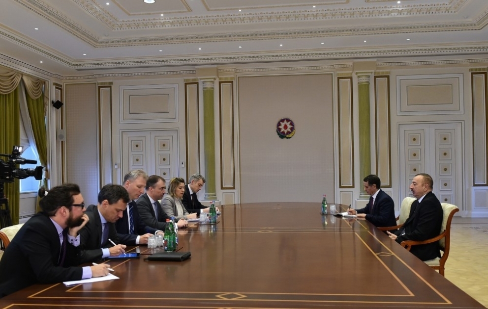 Aserbaidschans Präsident Ilham Aliyev empfängt EU-Delegation