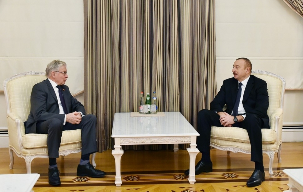 President Ilham Aliyev received former president of Dutch Senate