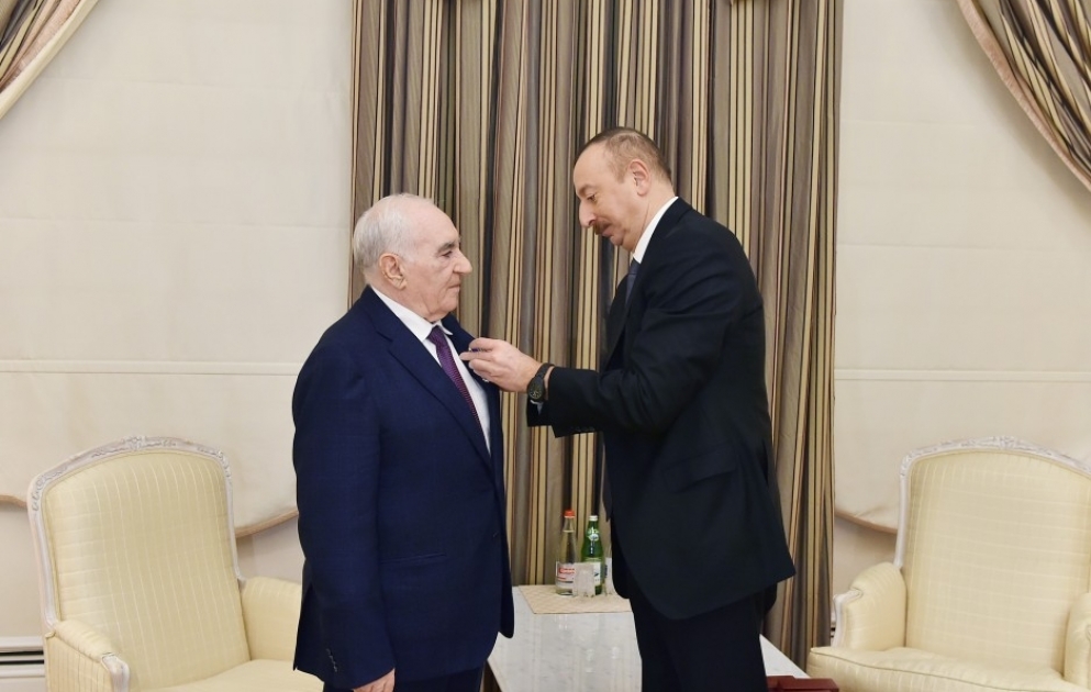 Prezident İlham Əliyev Milli Məclisin deputatı Fəttah Heydərova “İstiqlal” ordeni təqdim edib