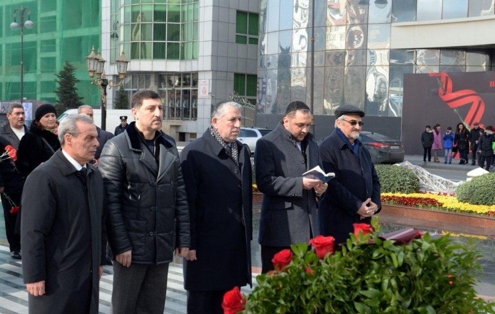 Azərbaycandakı yəhudi dini icmalarının nümayəndələri “Ana harayı” abidəsini ziyarət ediblər