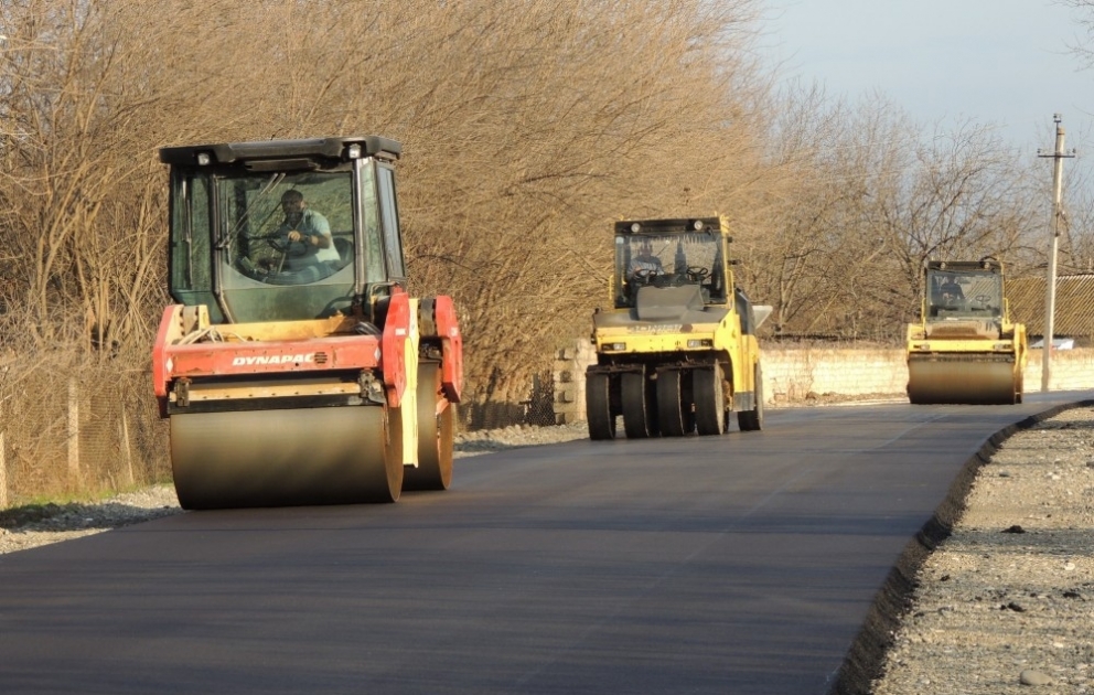 Ağdamda 7 cəbhəyanı kəndi birləşdirən avtomobil yolu yenidən qurulur