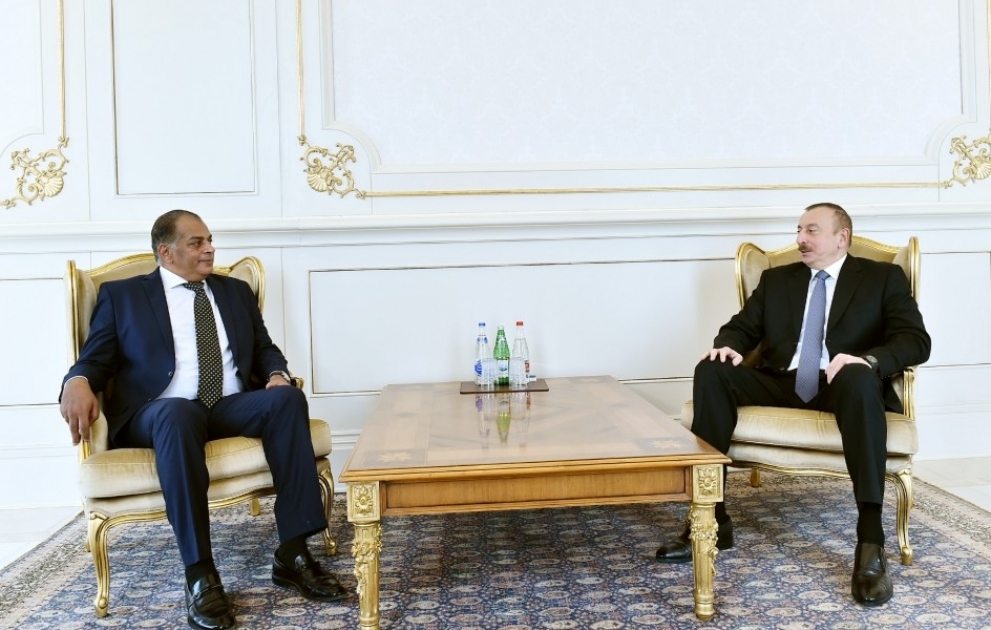 Prezident İlham Əliyev Misirin Azərbaycanda yeni təyin olunmuş səfirinin etimadnaməsini qəbul edib
