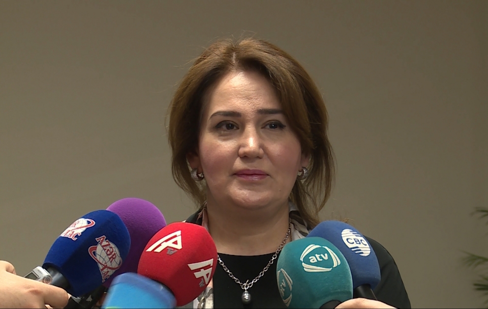 Şagirdlərin məktəbə telefon gətirib gətirməməsilə bağlı qərarı direktorlar verir