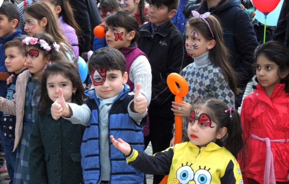 Gəncədə “Atalar və qızlar” festivalı keçirilib