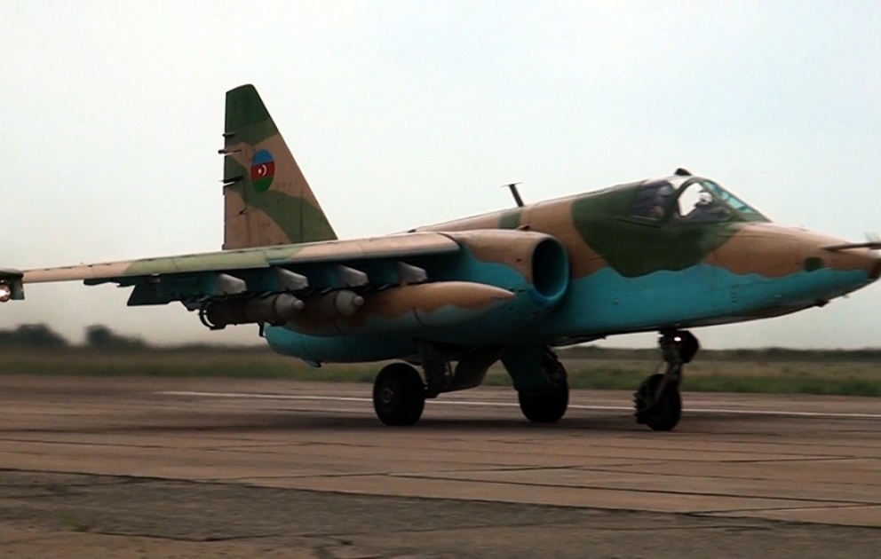 В ходе широкомасштабных учений проводится передислокация войск