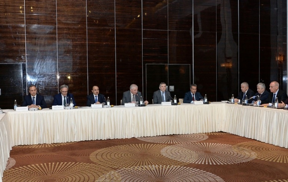 Bakıda prezident seçkilərində KİV-lərin rol və vəzifələrinə həsr edilən seminar-müşavirə keçirilib