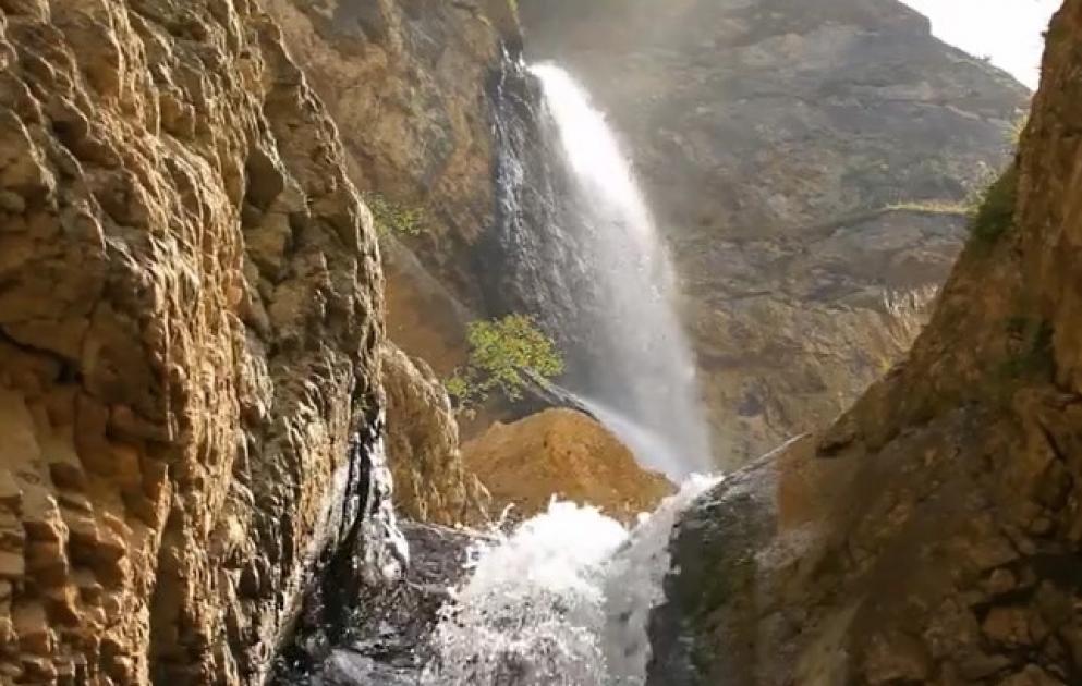 Merveille de la nature: La cascade de Leze, Goussar