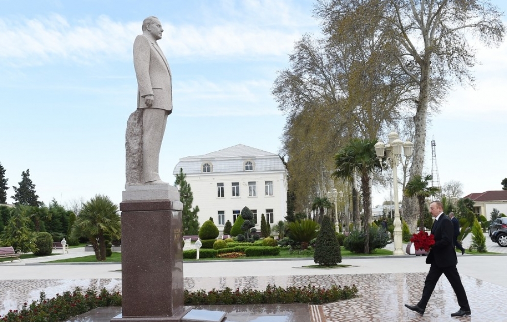 Le président Ilham Aliyev est en visite à Barda