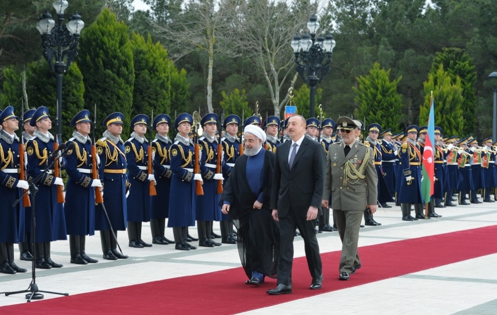 Offizieller Empfang von Präsident Hassan Rouhani in Baku