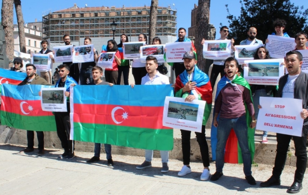 İtaliyada təhsil alan azərbaycanlılar Serj Sarkisyanın bu ölkəyə səfərinə etiraz edirlər
