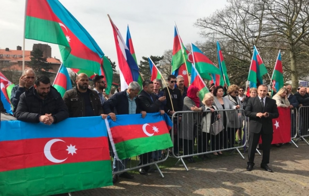 Niderlandda yaşayan azərbaycanlılar həmrəylik aksiyası keçiriblər