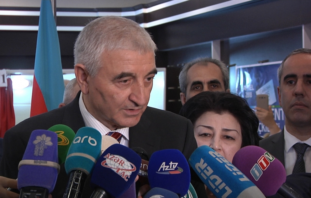 Məzahir Pənahov: Xarici müşahidəçilər seçkilərin gedişatından razı olduqlarını bildirilər