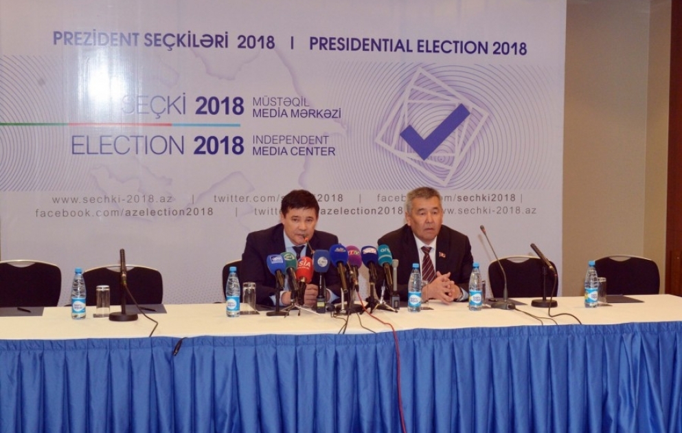 Qırğızıstanlı müşahidəçi: Seçkilərdə heç bir qanun pozuntusuna rast gəlmədik