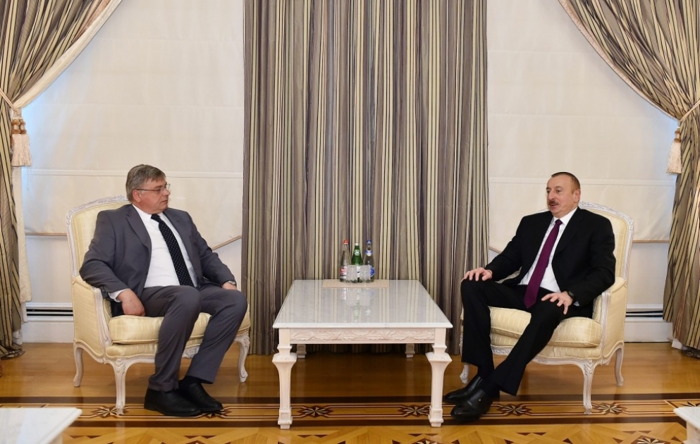 Prezident İlham Əliyev Avropa Mühafizəkarlar və Reformistlər Qrupunun Azərbaycanda seçki müşahidə missiyasının rəhbərini qəbul edib