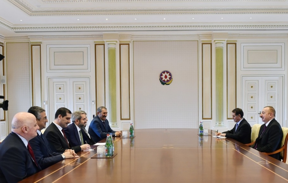 Präsident Ilham Aliyev empfängt türkische Delegation