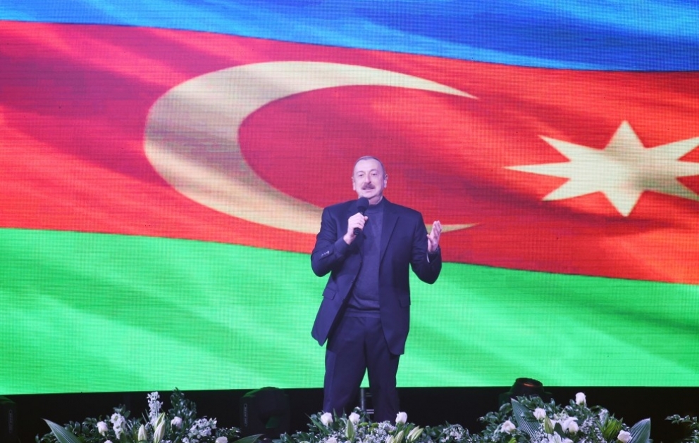 Konzertprogramm anlässlich des sicheren Sieges von Ilham Aliyev bei Präsidentschaftswahlen in Baku
