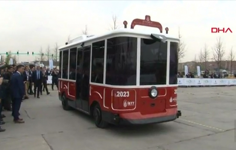 İstanbulda sürücüsüz nəqliyyat vasitəsi təqdim olunub