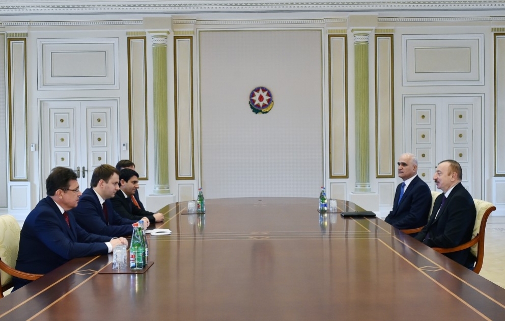 Le président de la République reçoit le ministre russe du développement économique